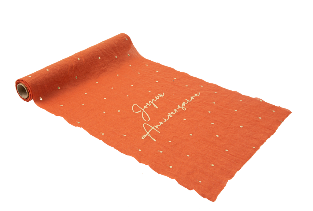 Chemin de table "joyeux anniversaire" mousseline terracotta et pois or 28cmx5m