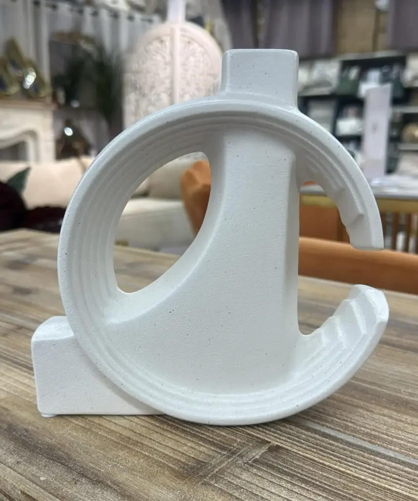 Vase à fleurs en cercles