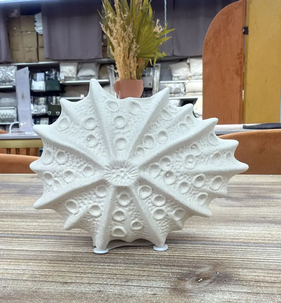 Vase à fleurs corail