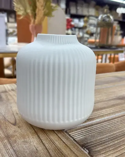 Petit vase à fleurs rayures