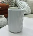 Vase striée blanc